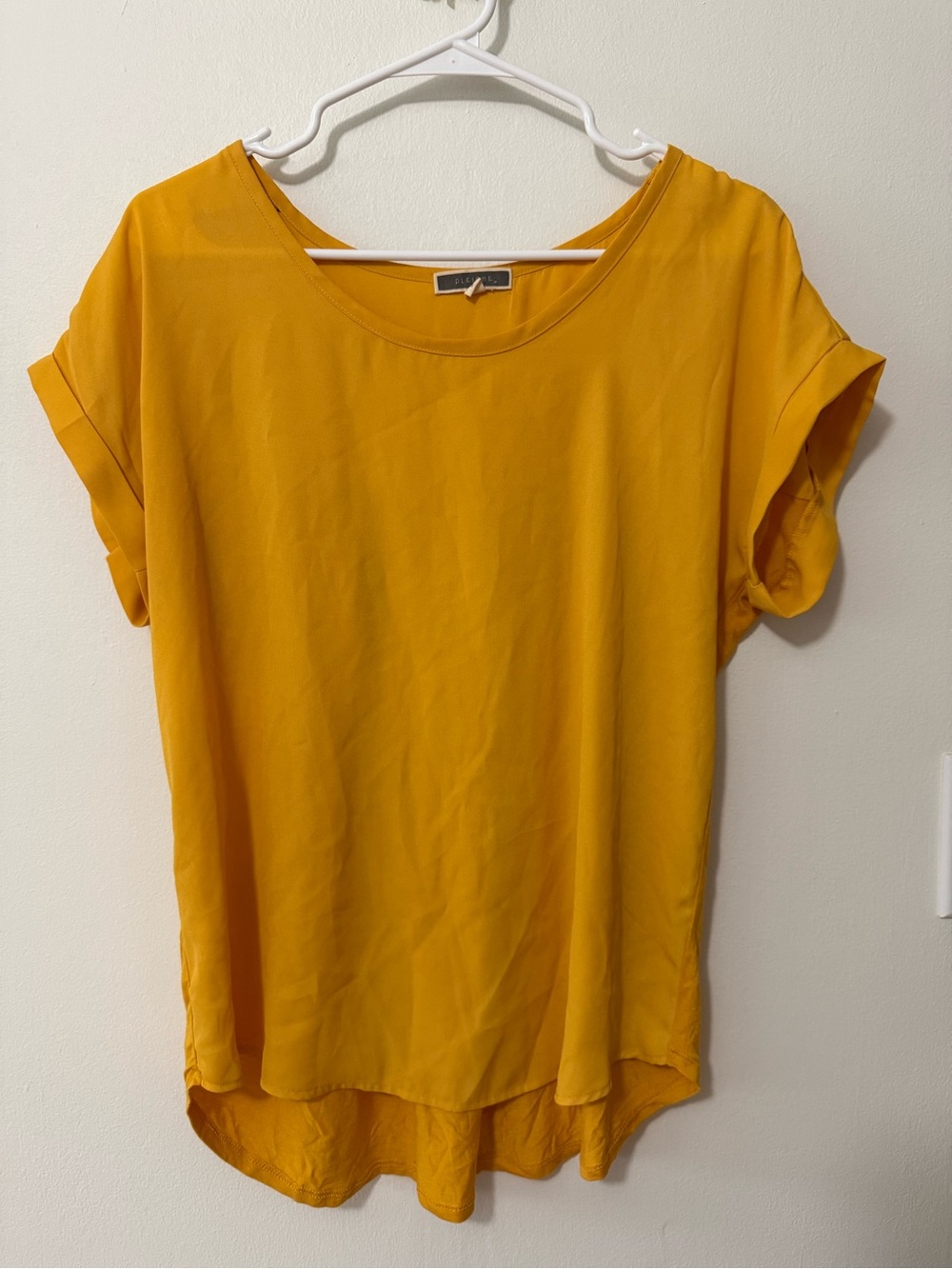 Pleione Mustard Short Sleeve Scoop Neck Blouse